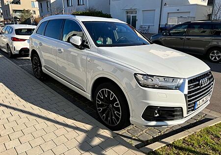 Audi Q7 S-Line 3.0 TDI quattro 3x S-Line Sport / Plus