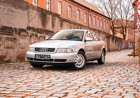 Audi A4 1.6 Lim. Automatik 1.Hand TÜV NEU