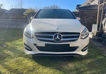 Mercedes-Benz B 180 d 7G-DCT Peak Edition