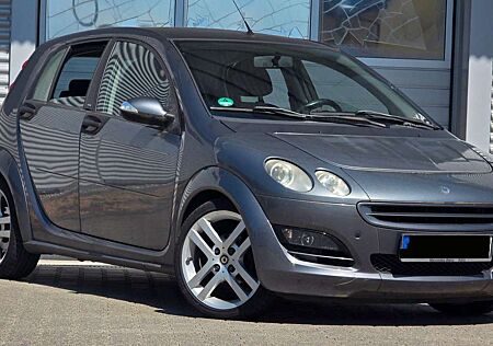 smart forFour Passion 80 kW Klima Shzg Navi MFL Alu 17
