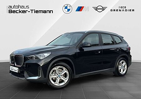 BMW iX1 eDrive20 *AHK*KEYLESS*LED*18ZOLL*E-SITZE**