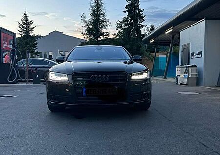Audi A8 3.0 TDI DPF quattro tiptronic