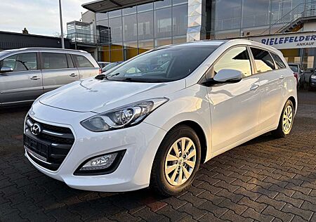 Hyundai i30 Rückfahrkamera/Klima/AHK/PDC/Navi