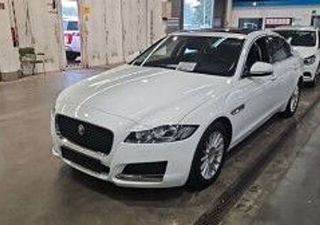 Jaguar XF Prestige 20d E PERF*PANO*LEDER*BI-XENON*CARPL