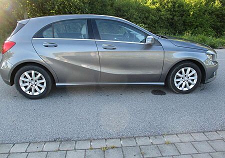 Mercedes-Benz A 180 BlueEfficiency Aut.