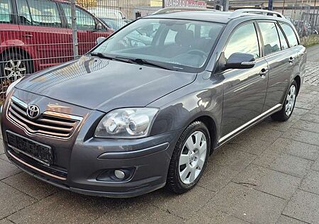 Toyota Avensis 1.8 Sol