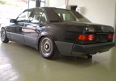 Mercedes-Benz 190 E 2.3 / Automatik / Klimaanlage / el.Schiebedach..
