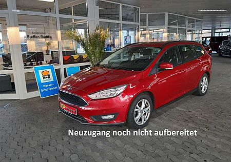Ford Focus 1.5 EcoBoost Business NAVI+SHZ+PDC