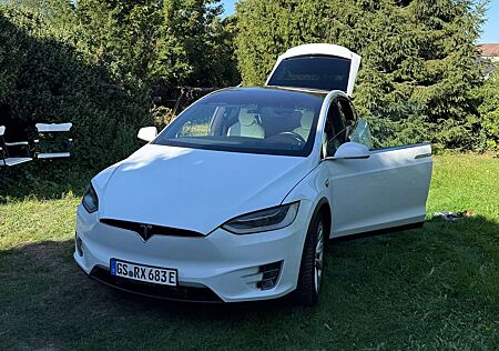 Tesla Model X 75D Allradantrieb