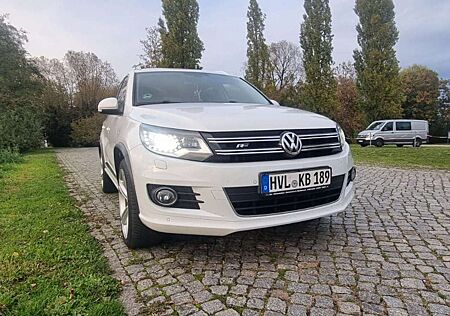 VW Tiguan Volkswagen Track & Field