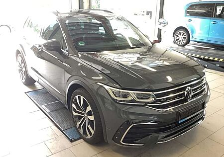 VW Tiguan Volkswagen R-Line 4Motion*20Zoll*PANO*nur 7.800 km !!!!!!