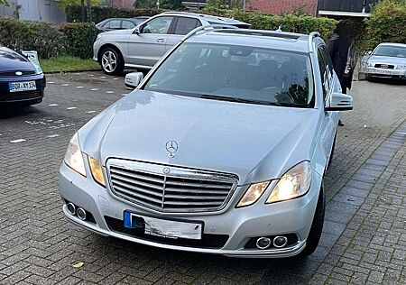 Mercedes-Benz E 220 T CDI DPF BlueEFFICIENCY Automatik Elegance