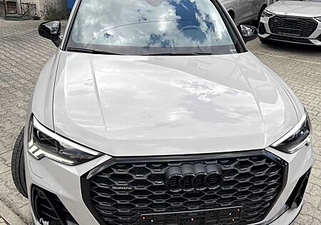 Audi Q3 Sportback 40 TFSI quattro S line, fast VOLL