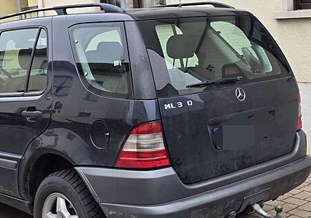 Mercedes-Benz ML 320