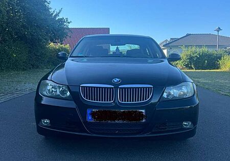 BMW 320i 320