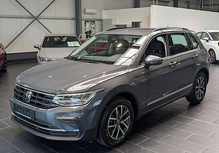 VW Tiguan Volkswagen 1.5 TSI OPF DSG Life PDC 1.Hand
