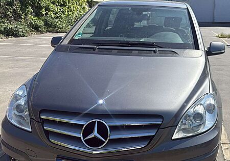 Mercedes-Benz B 170
