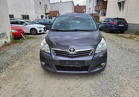 Toyota Verso Life