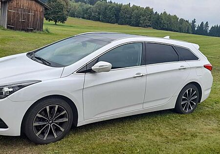 Hyundai i40 i40cw Diesel Kombi blue 1.7 CRDi Premium