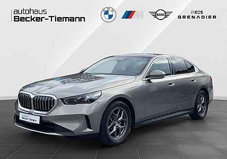 BMW 520 d LivePro/Head-Up/Panorama/Driving/Parking+/Ad.LED