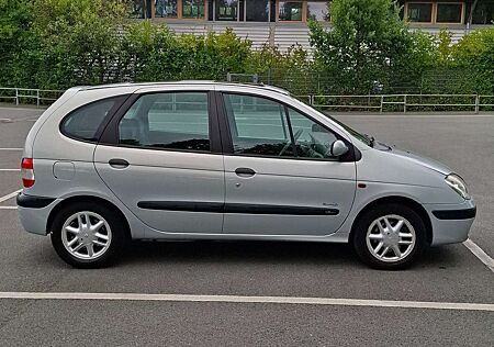 Renault Scenic 1.6 16V Privilege