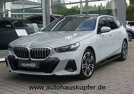 BMW 520 d Tour°M Sportp. Pano°AHK-HarmK.-ACC++Autob.