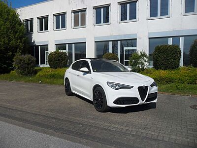 Alfa Romeo Stelvio Veloce Q4Aut*Klima*Leder*Navi*Xenon*20Zo