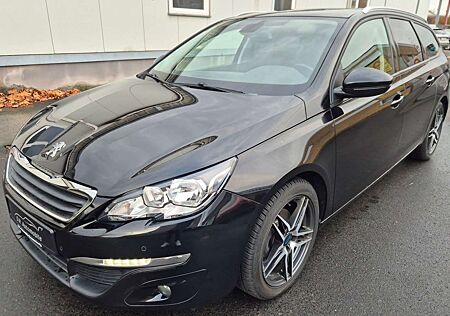 Peugeot 308 SW Active Pano CAM Navi PDC SHZ AHK