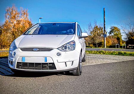 Ford S-Max Titanium