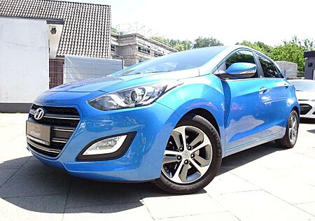 Hyundai i30 blue Passion/1-Hand/SHZ/LHZ/Klimaa