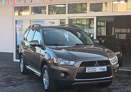 Mitsubishi Outlander Invite 4WD