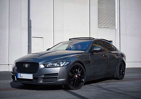 Jaguar XE 20d Aut. Portfolio