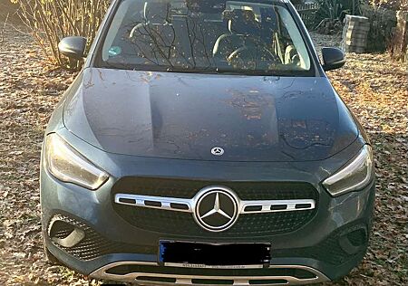Mercedes-Benz GLA 250 7G-DCT