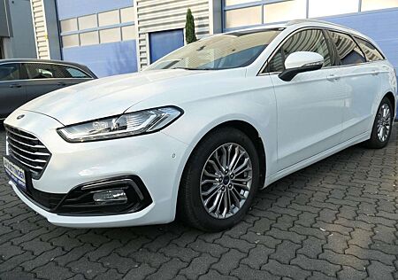 Ford Mondeo Turnier 2.0 140KW Titanium Leder LED Top Zustand!