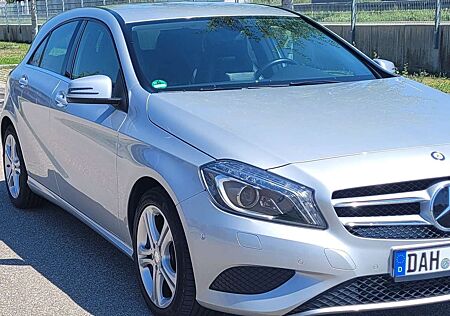 Mercedes-Benz A 180 - top gepflegt 8-fach bereift von privat
