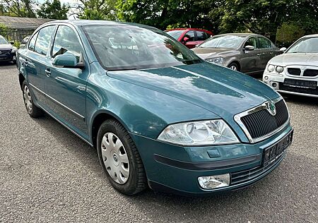 Skoda Octavia Ambiente Limousine 1. Hand Serviceheftgepflegt