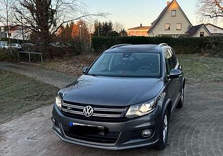 VW Tiguan Volkswagen 2.0 TDI SCR 4Motion BlueMotion Techn. DSG Exclusiv