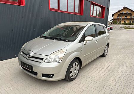 Toyota Corolla Verso 2.2 D-CAT Sol *7 Sitze*