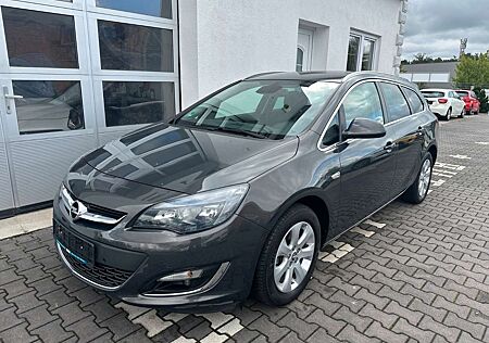 Opel Astra J Sports Tourer Exklusiv