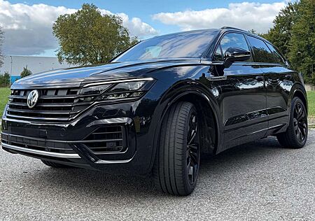 VW Touareg Volkswagen 3.0 TSI 4Motion DSG R-Line Deep Black Panorama.