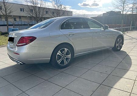 Mercedes-Benz E 220 E220 d Avantgarde