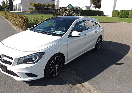 Mercedes-Benz CLA 180 (117.942)