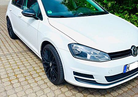 VW Golf Volkswagen 1.2 TSI BlueMotion Technology Comfortline