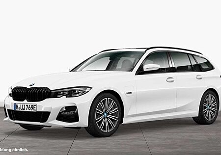 BMW 320 e Touring M Sport Glasdach AHK Kamera Sportsitze L