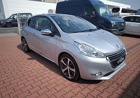 Peugeot 208 Allure Navi Panorama 8-fach JBL Sound