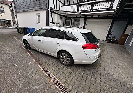 Opel Insignia Sportstourer 2.0 BiTurbo 4x4 OPC Line Automatik