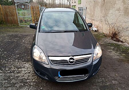 Opel Zafira Family