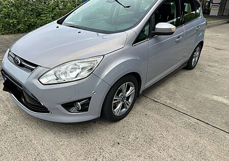 Ford C-Max Titanium