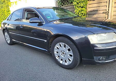 Audi A8 3.7 quattro
