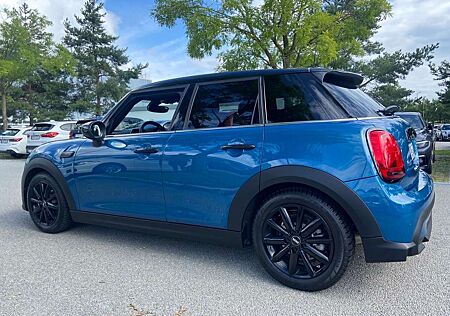 Mini Cooper 5-TÜRER Aut. Classic Trim